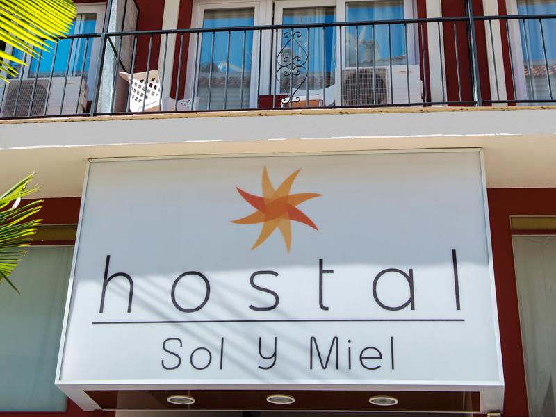 Hostal Sol Y Miel Benalmadena Exterior photo